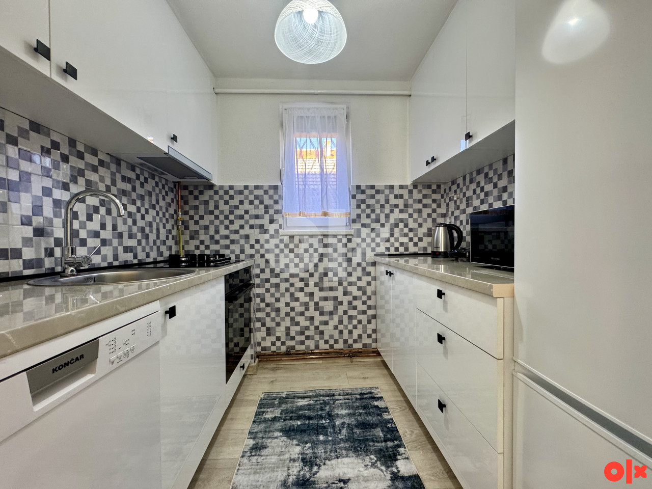 KUĆA SA 3 STANA 350m2 I ZEMLJIŠTEM 800m2 - ILIDŽA 12