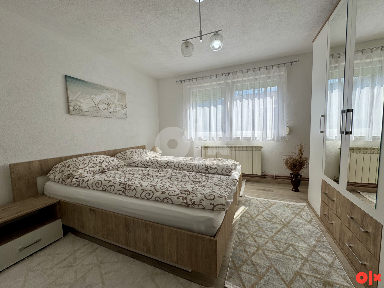 KUĆA SA 3 STANA 350m2 I ZEMLJIŠTEM 800m2 - ILIDŽA 11