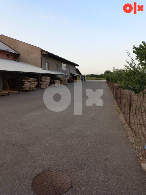 Poslovni objekat sa skladistem i zemljistem 6126m2 4
