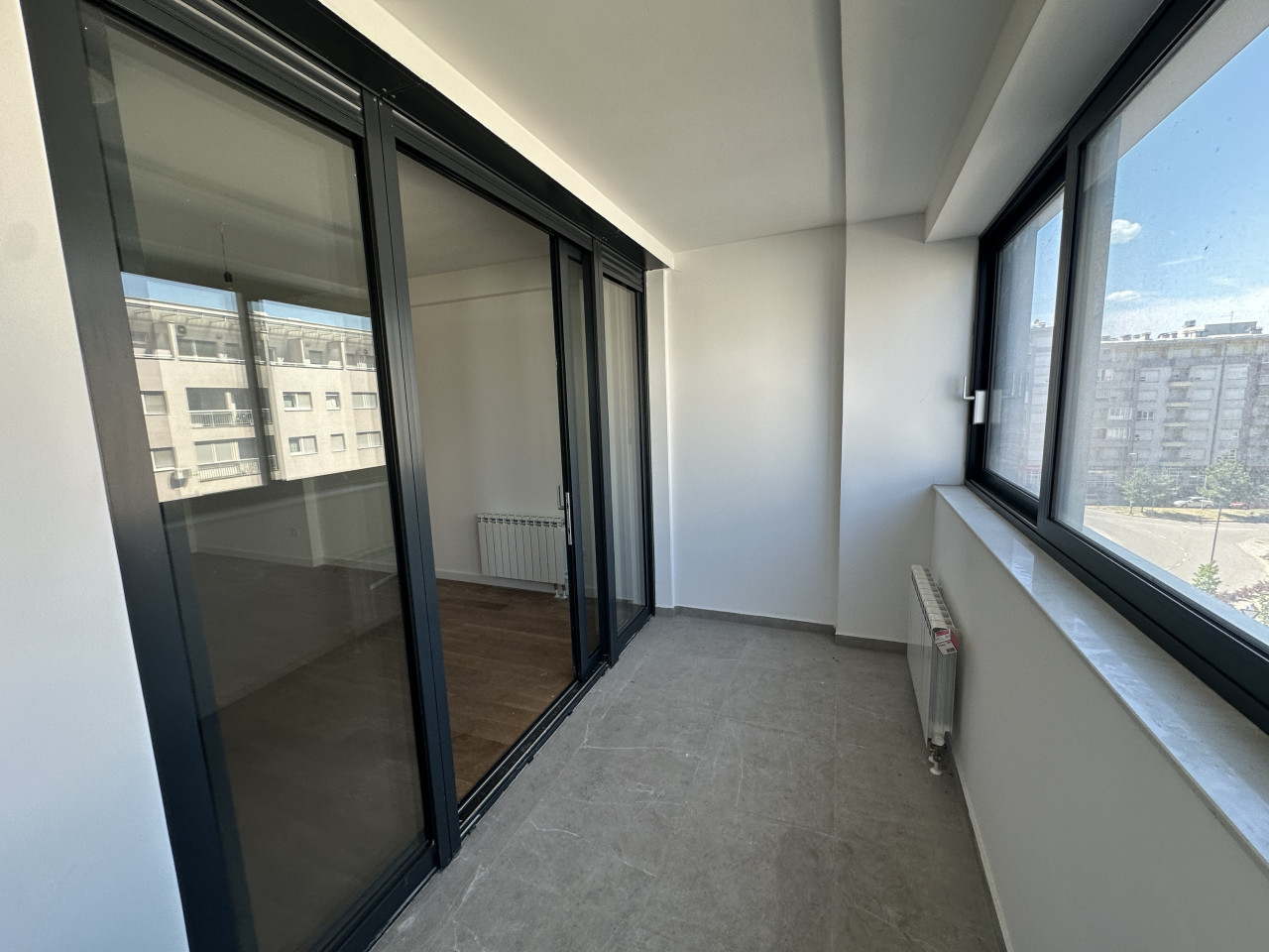 Nov trosoban stan u kompleksu Grand Trade - 83 m2 11