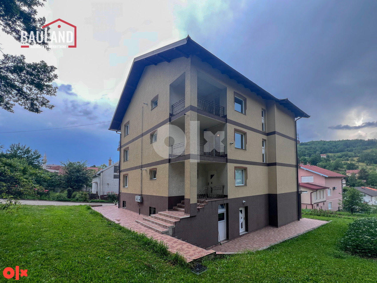 Kuća sa četiri stambene jedinice+ potkrovlje/ Vogošća 5