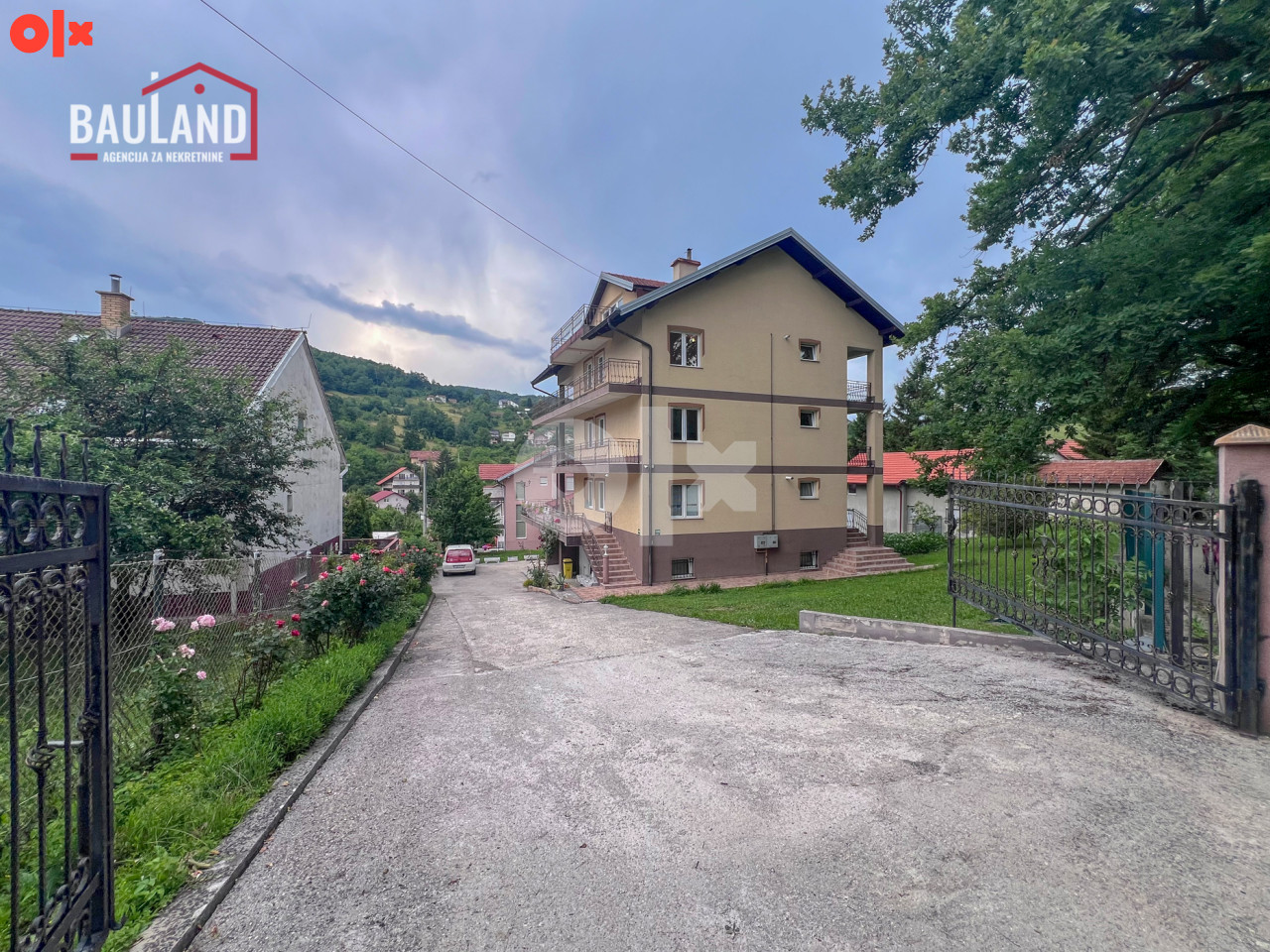 Kuća sa četiri stambene jedinice+ potkrovlje/ Vogošća 24