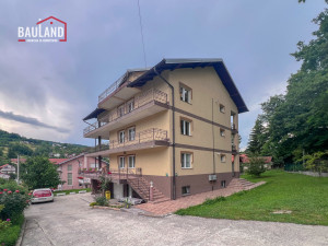 Kuća sa četiri stambene jedinice+ potkrovlje/ Vogošća