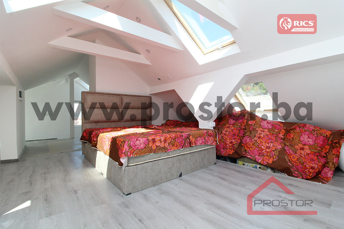 PROSTOR prodaje: adaptiran stan, 140m2, Stari Grad 4