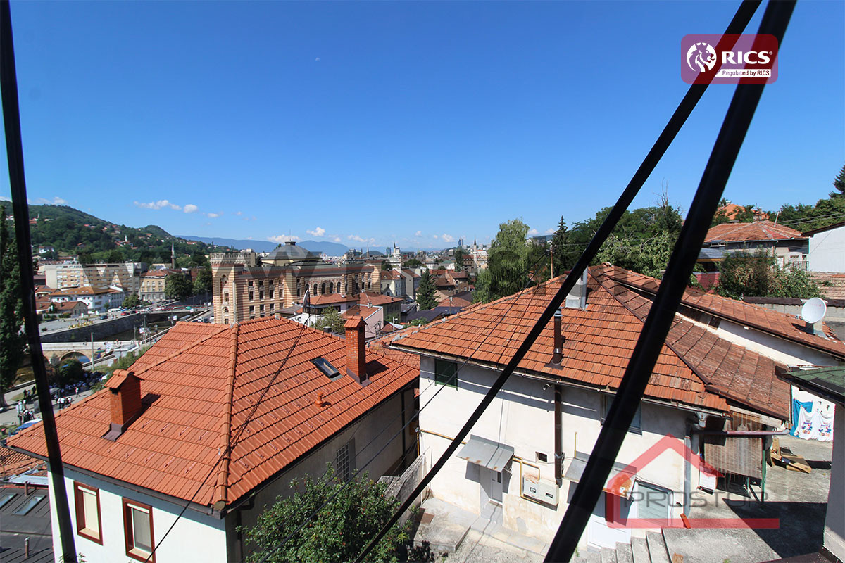 PROSTOR prodaje: adaptiran stan, 140m2, Stari Grad 9