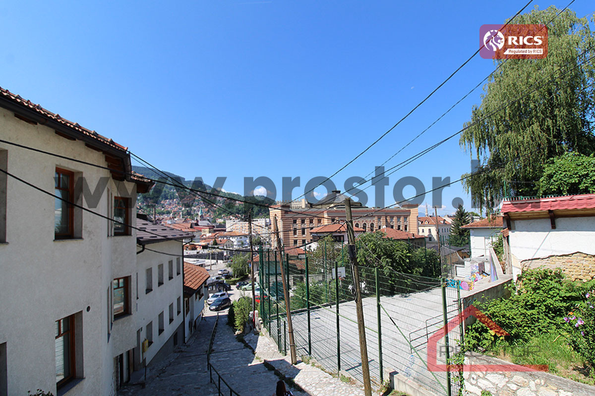 PROSTOR prodaje: adaptiran stan, 140m2, Stari Grad 11