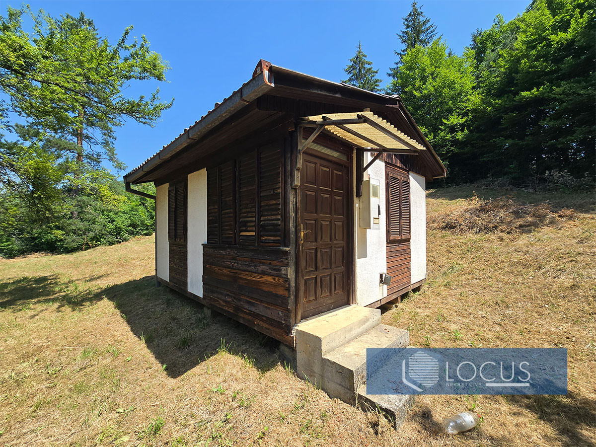 LOCUS: Vikendica na parceli 1.590m2, Brnjaci, Kiseljak 2