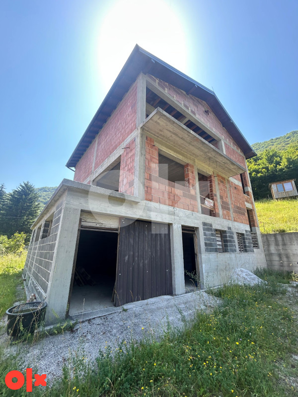 PRODAJA KUCE 320 m2 (roh-bau) - 641 m2 zemljista - ZBILJE VISOKO