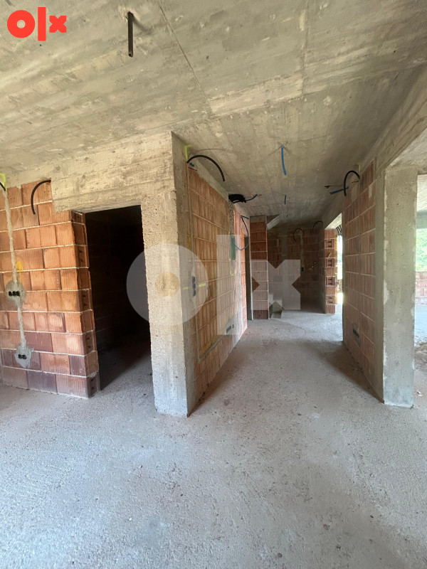 PRODAJA KUCE 320 m2 (roh-bau) - 641 m2 zemljista - ZBILJE VISOKO 20