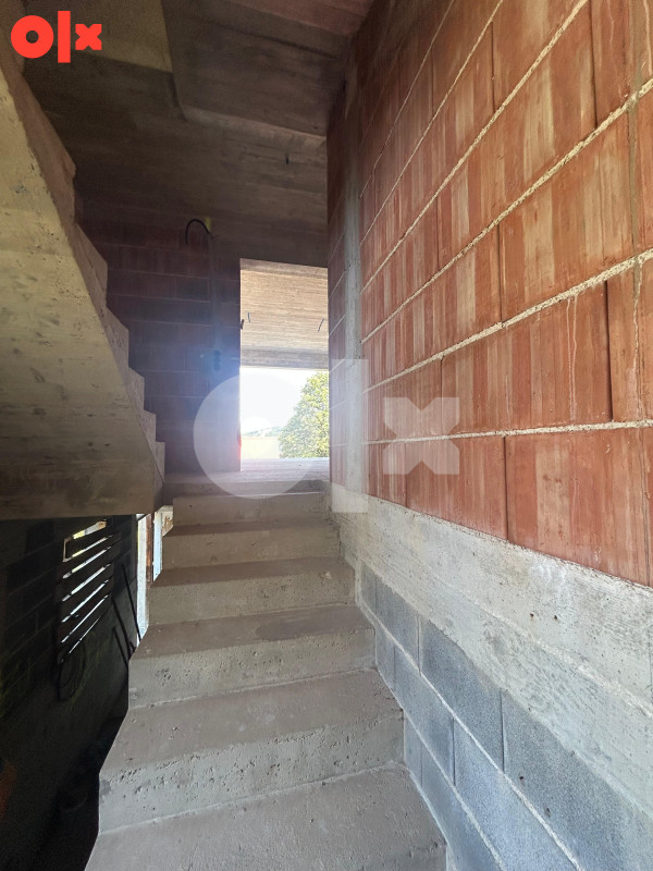 PRODAJA KUCE 320 m2 (roh-bau) - 641 m2 zemljista - ZBILJE VISOKO 23