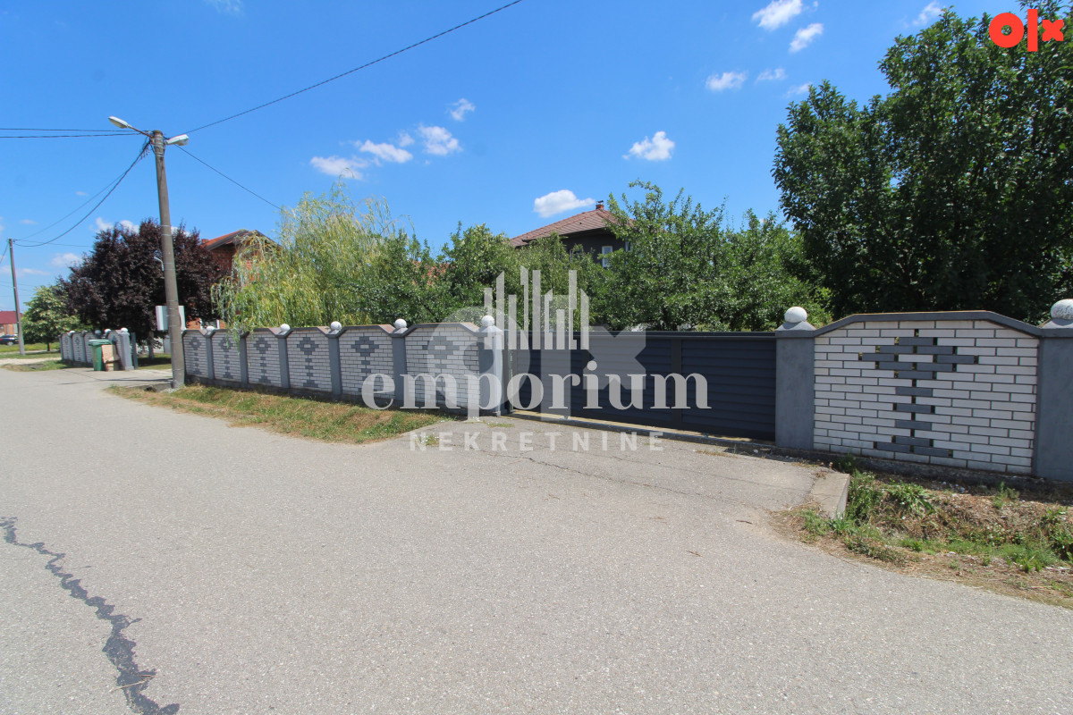 Moderna kuća površine 200 m2 na parceli od 2009 m2 ID: 2745/EN 19