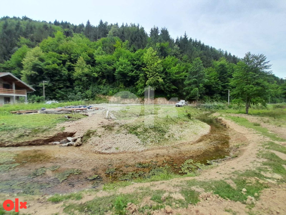 Zemljište Bosanska Krupa 9