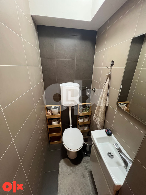 Na prodaju četverosoban stan u strogom centru, 99 m2 18
