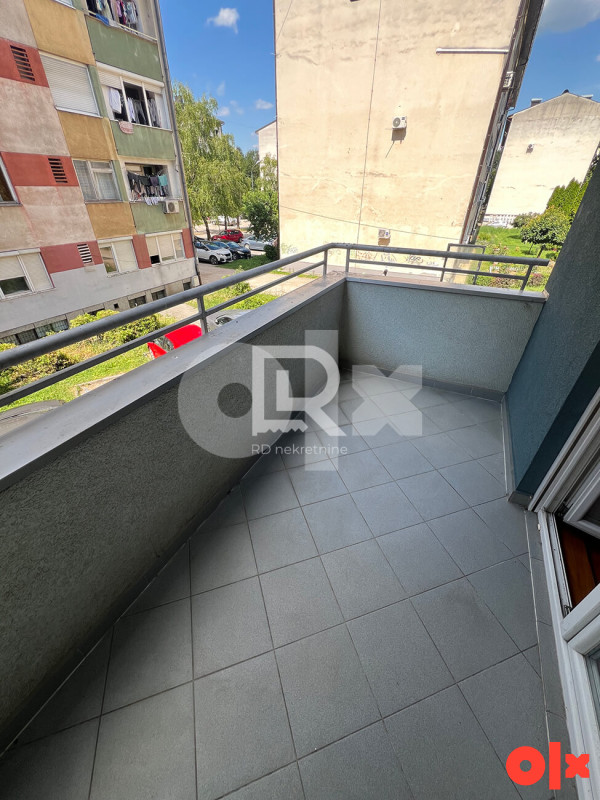 Iznajmljuje se trosoban stan 63 m2, sa garažom, Obilićevo 6