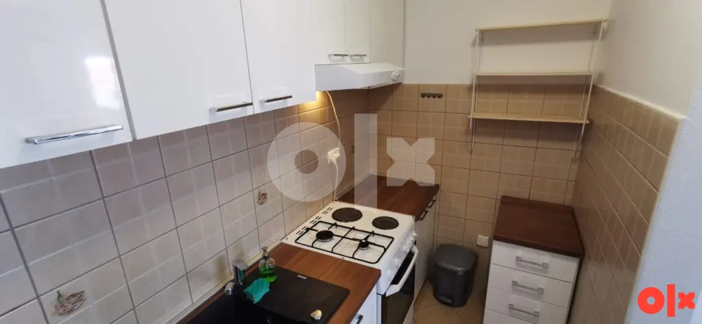 Izdaje se jednosoban stan u blizini OŠ Branko Radičević 7