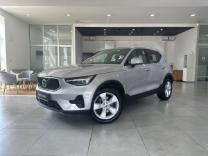 Volvo XC40 2,0 B3 Benzin Core DCT ID:23