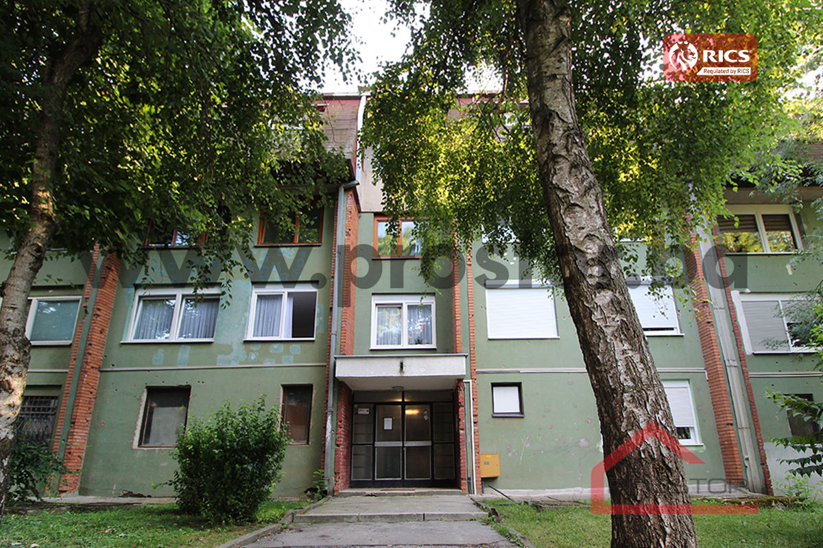 PROSTOR prodaje: Četverosoban stan sa lođom, Dobrinja 19