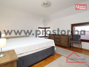 PROSTOR prodaje: Petosoban stan sa garažom, Višnjik photo 5
