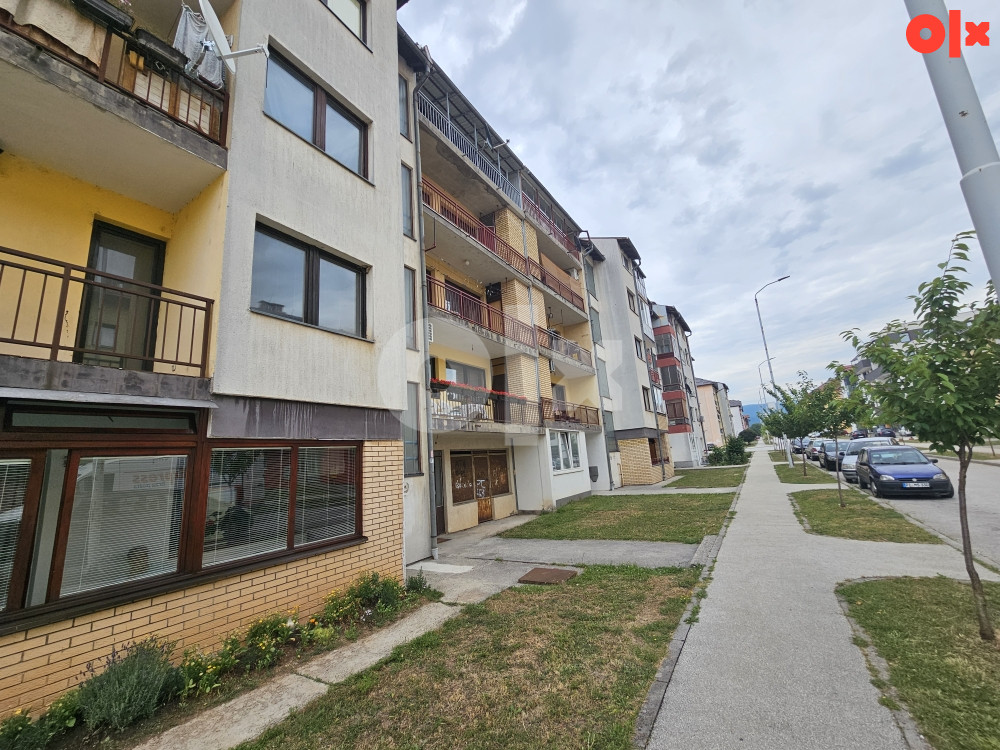 Stan Istocno Sarajevo Mladice 68 m2 RENOVIRAN 2