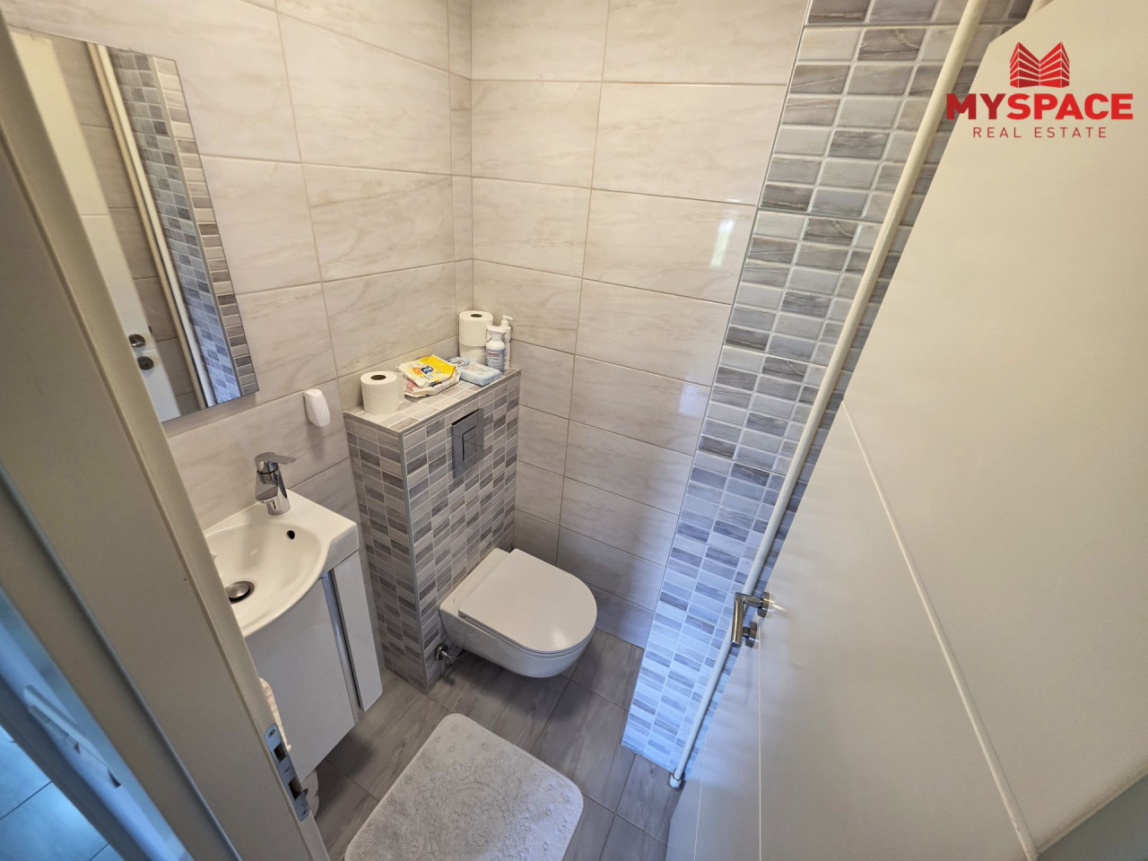 MY SPACE/ Trosoban renoviran stan/ Alipašino polje/ 70m2 14