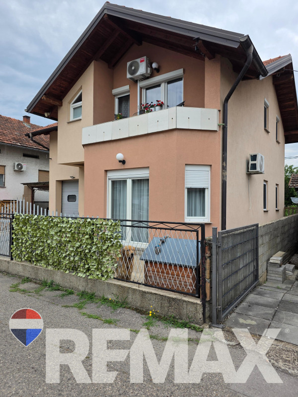 Odlična porodična kuća sa garažom / Zalužani, Banja Luka 3