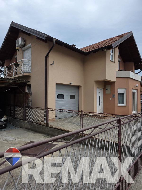 Odlična porodična kuća sa garažom / Zalužani, Banja Luka 4