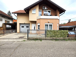 Excellent family house with garage / Zalužani, Banja Luka