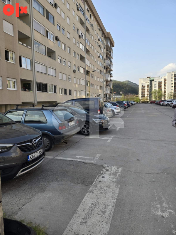 Parikng mjesto nad Garažama Tuzla 4