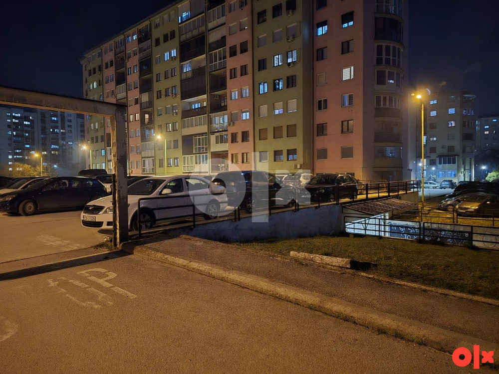 Parikng mjesto nad Garažama Tuzla 9