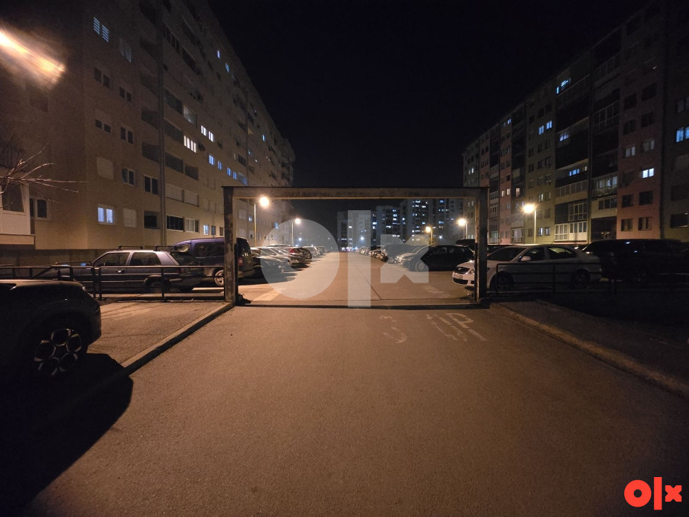 Parikng mjesto nad Garažama Tuzla 11
