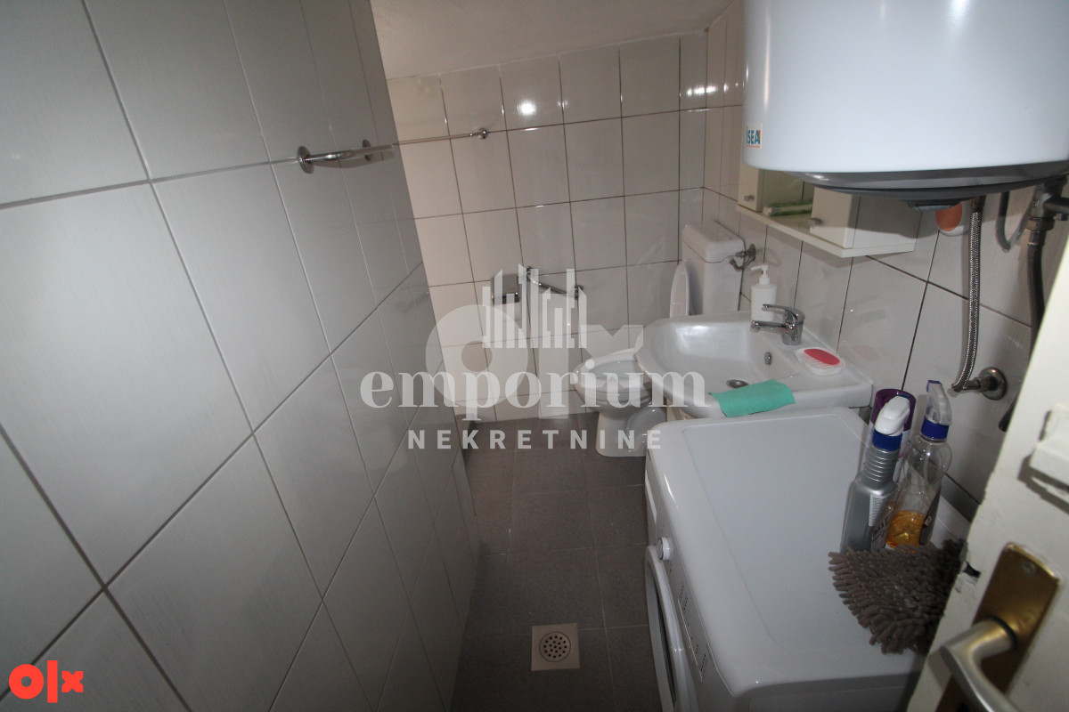 Namještena kuća sa dvorištem u centru grada, 60 m2 ID: 438/ENI 6