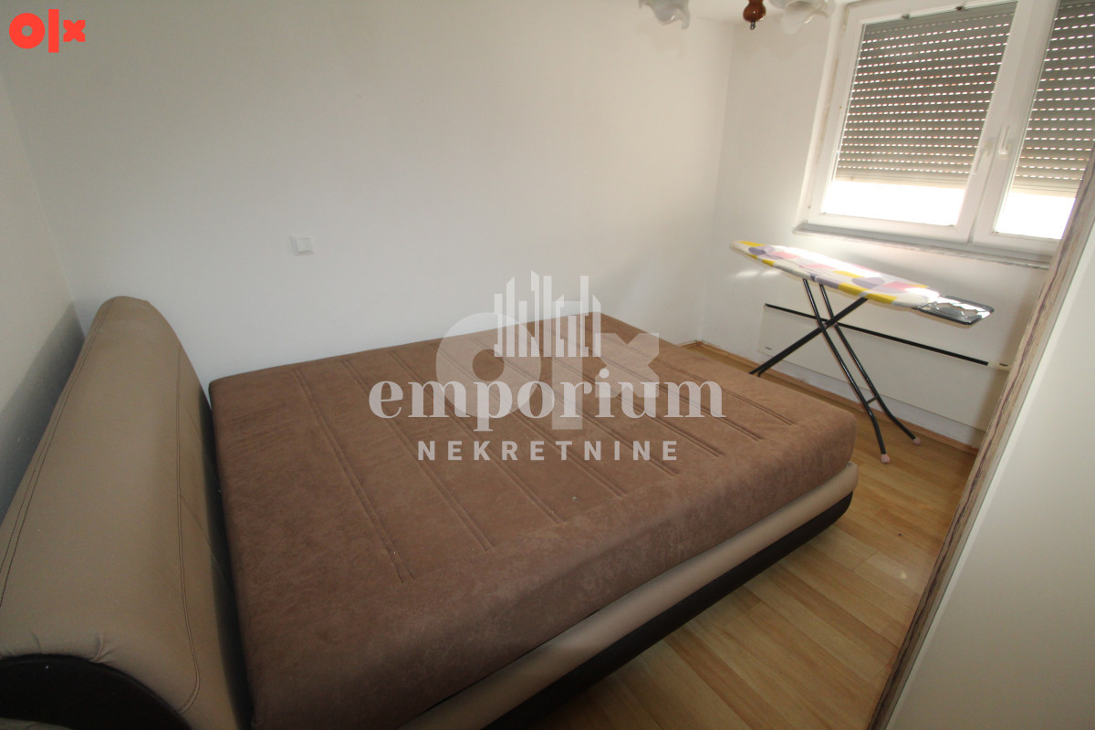Namještena kuća sa dvorištem u centru grada, 60 m2 ID: 438/ENI 4