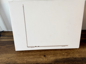 MACBOOK AIR 13 16/512 M5 CHIP NOVO VAKUM GARANCIJA 1GOD APPLE