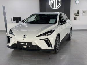 MG4 LUXURY 64kWh 5 VRATA 2025