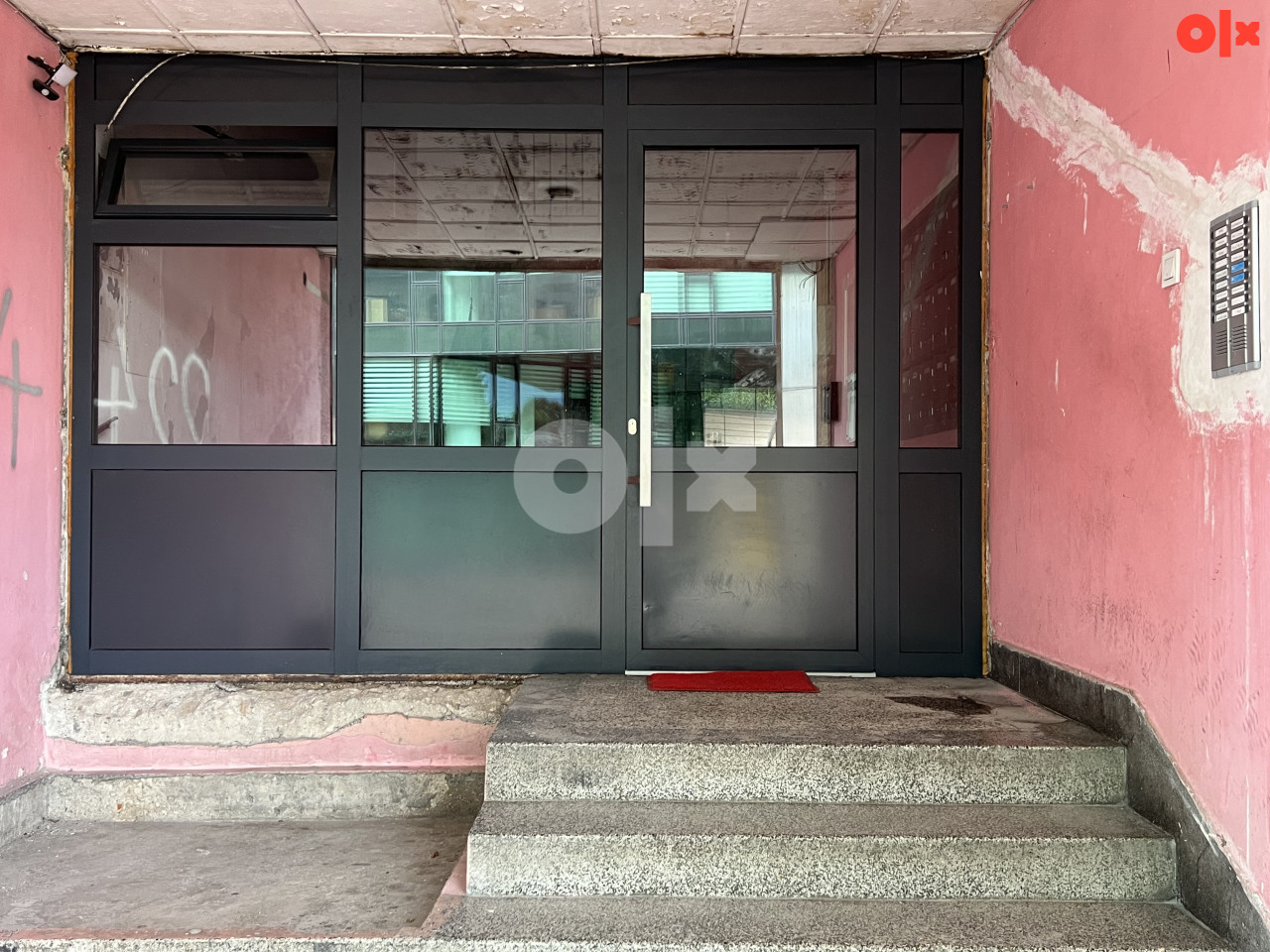 CENTAR Bihaća - Renoviran i namješten stan 19