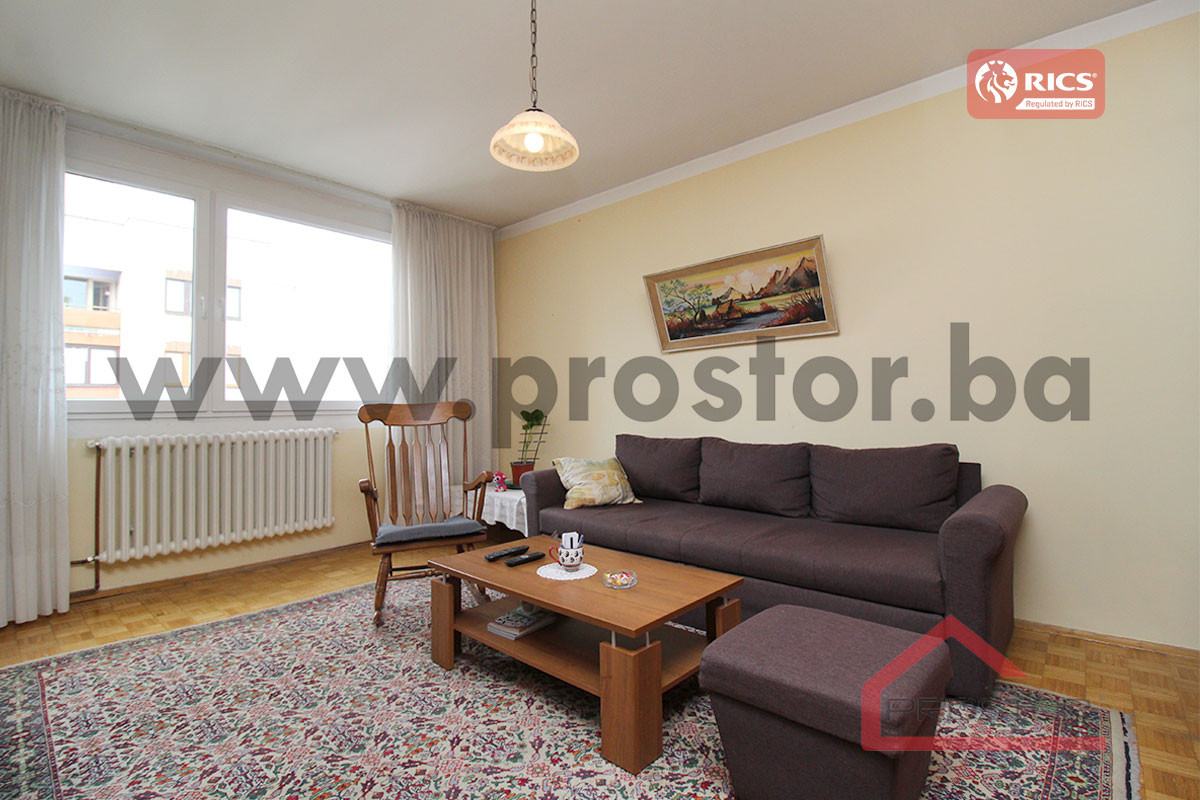 PROSTOR prodaje: Trosoban stan sa lođom, Alipašino polje photo 2