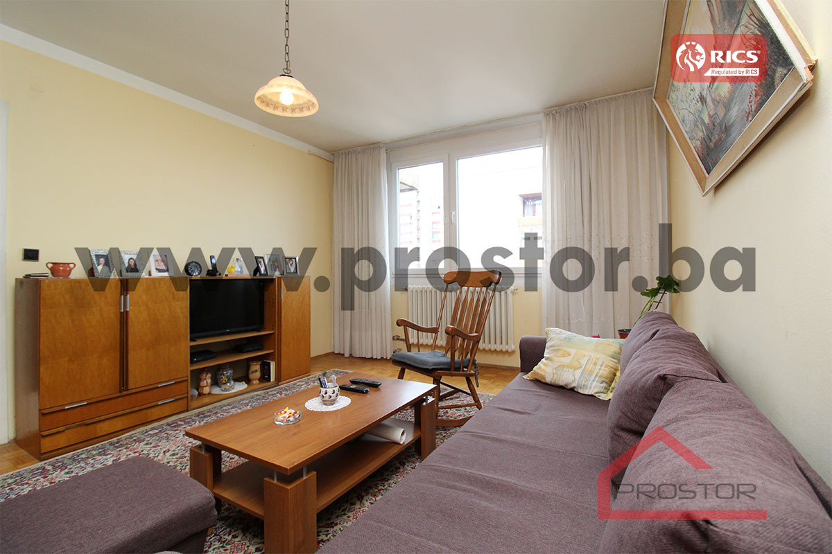 PROSTOR prodaje: Trosoban stan sa lođom, Alipašino polje photo 3
