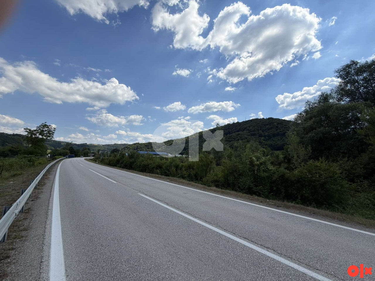 PRODAJE SE - Zemljište - Poslovna zona HALKIĆI - B.KRUPA 9