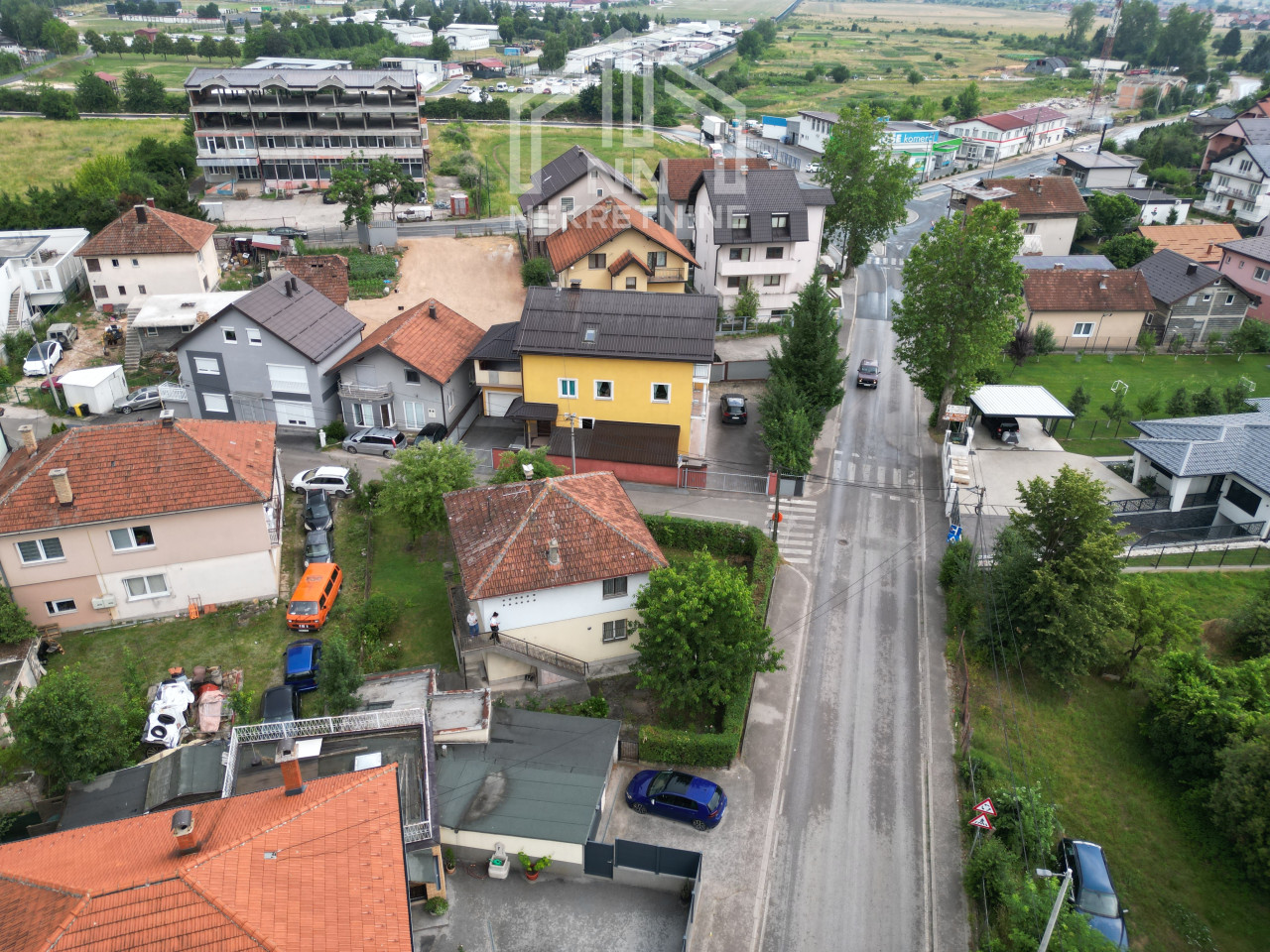 NN Nekretnine : Kuća sa dvorištem i garažom - Butmir - Ilidža photo 3