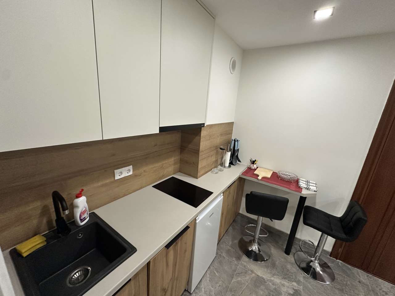 Kompletno renoviran dvosoban stan - 40 m2 16