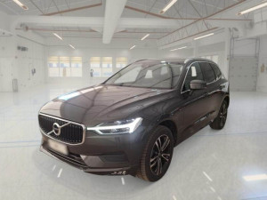 VOLVO XC60 2.0 B4 4x4 "Momentum" Full LED Virtual Kamera Keyless