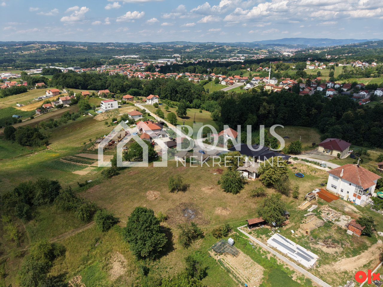 Zemljište sa vikendicom i tri garažna mjesta, Rosulje - Tešanj 18