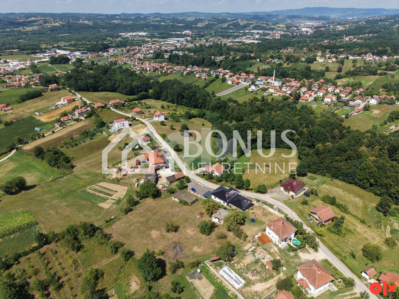 Zemljište sa vikendicom i tri garažna mjesta, Rosulje - Tešanj 21