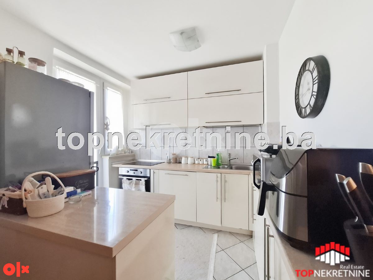 Trosoban stan od 74m2 sa balkonom na Dobrinji 3 7