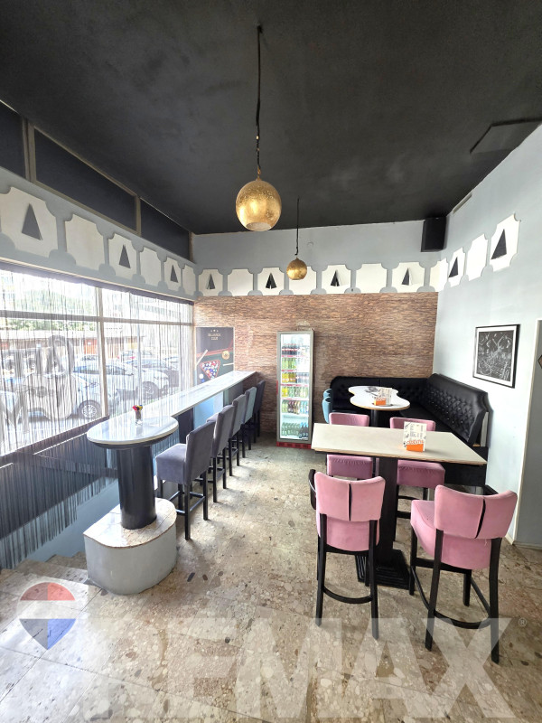 Sale of excellent business space near the Gymnasium - center