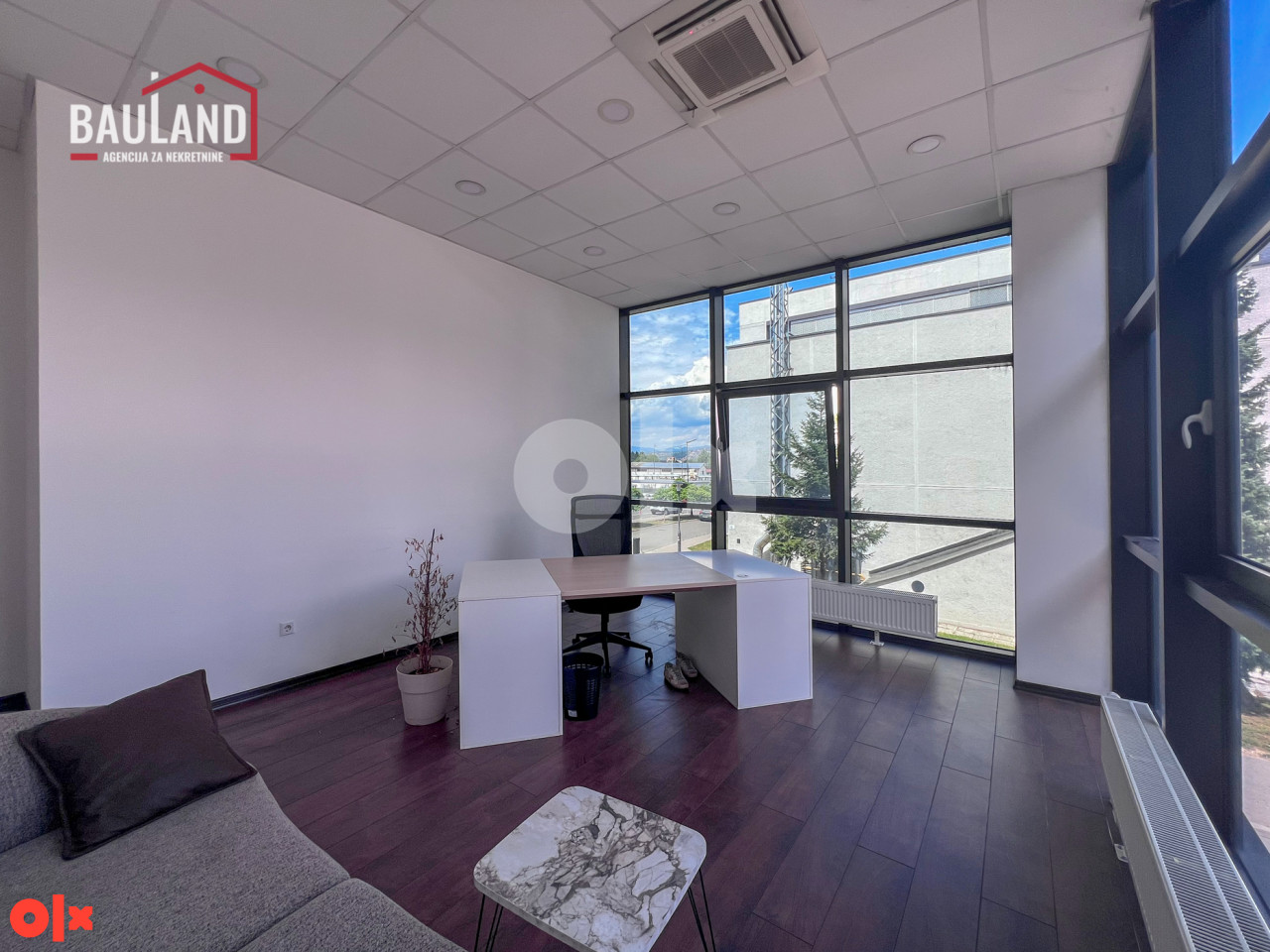 Poslovni prostor površine 200m2 u centru Ilidže 6