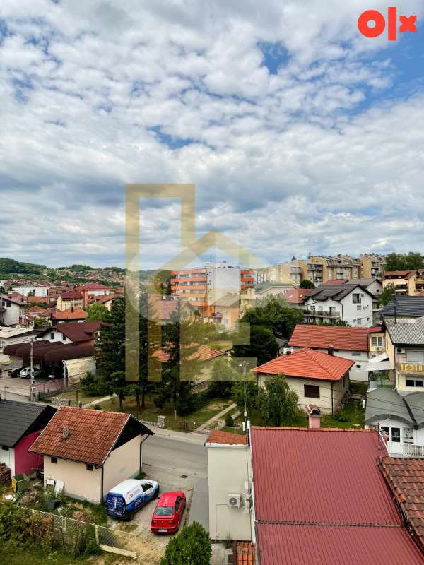 Na prodaju LUX četverosoban stan, naselje Lauš 24