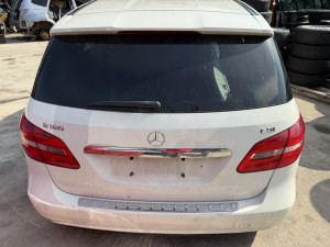 Stopa desna lijeva b Mercedes W246 (fotografija 1)