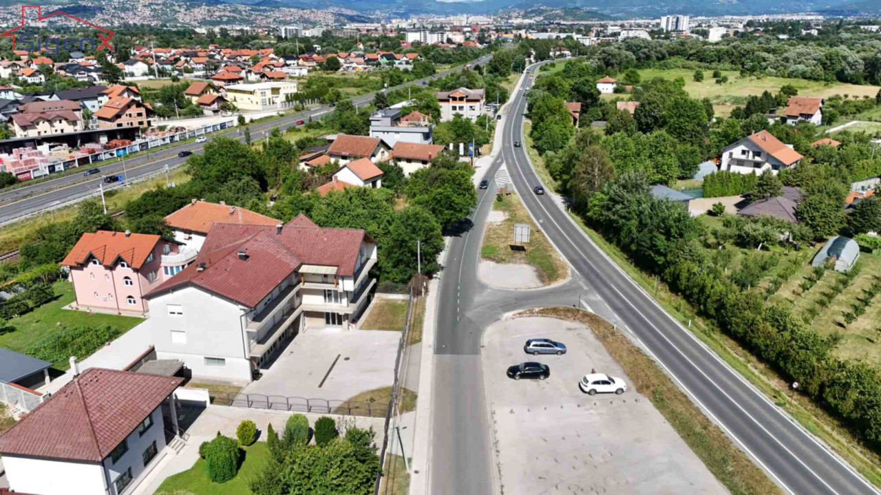 SIGENX izdaje/ Poslovni objekat - Plandište / 3 Etaže/ Adaptiran 16