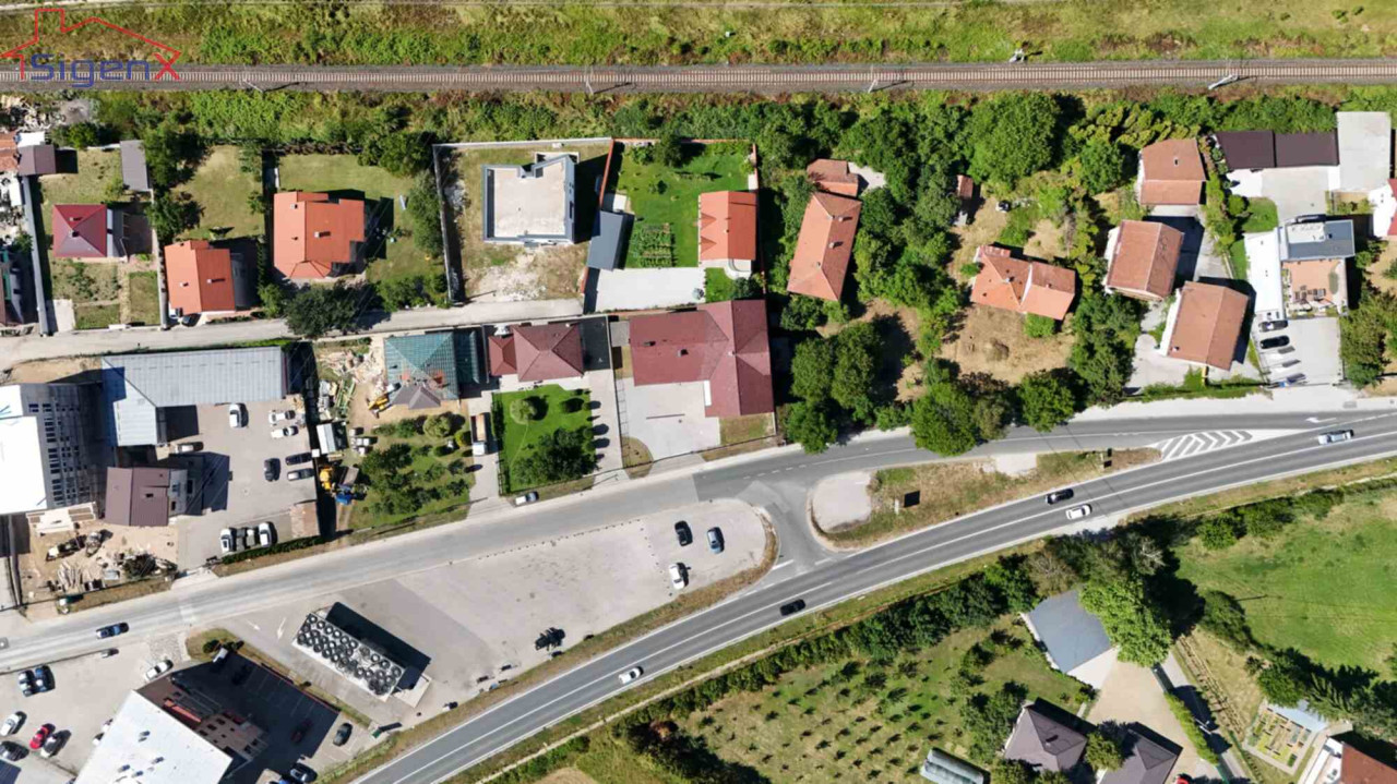 SIGENX izdaje/ Poslovni objekat - Plandište / 3 Etaže/ Adaptiran 23
